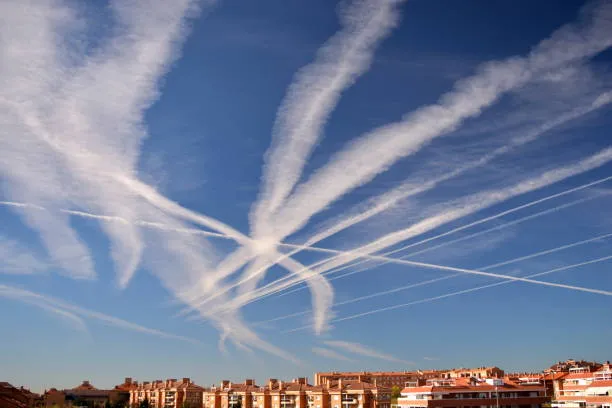 Chemtrails Are the Government Spraying Chemicals on Us